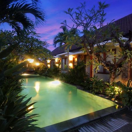 Uma Karan Hotel Kuta Lombok Exterior foto
