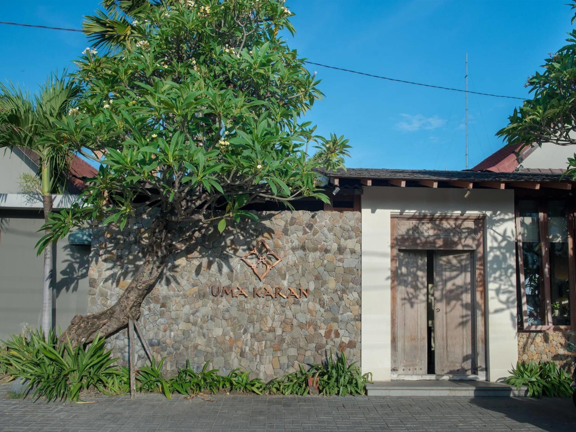 Uma Karan Hotel Kuta Lombok Exterior foto