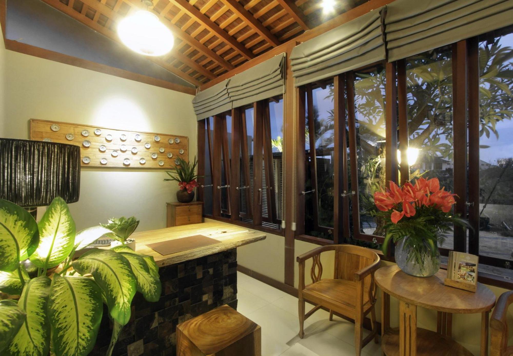 Uma Karan Hotel Kuta Lombok Exterior foto