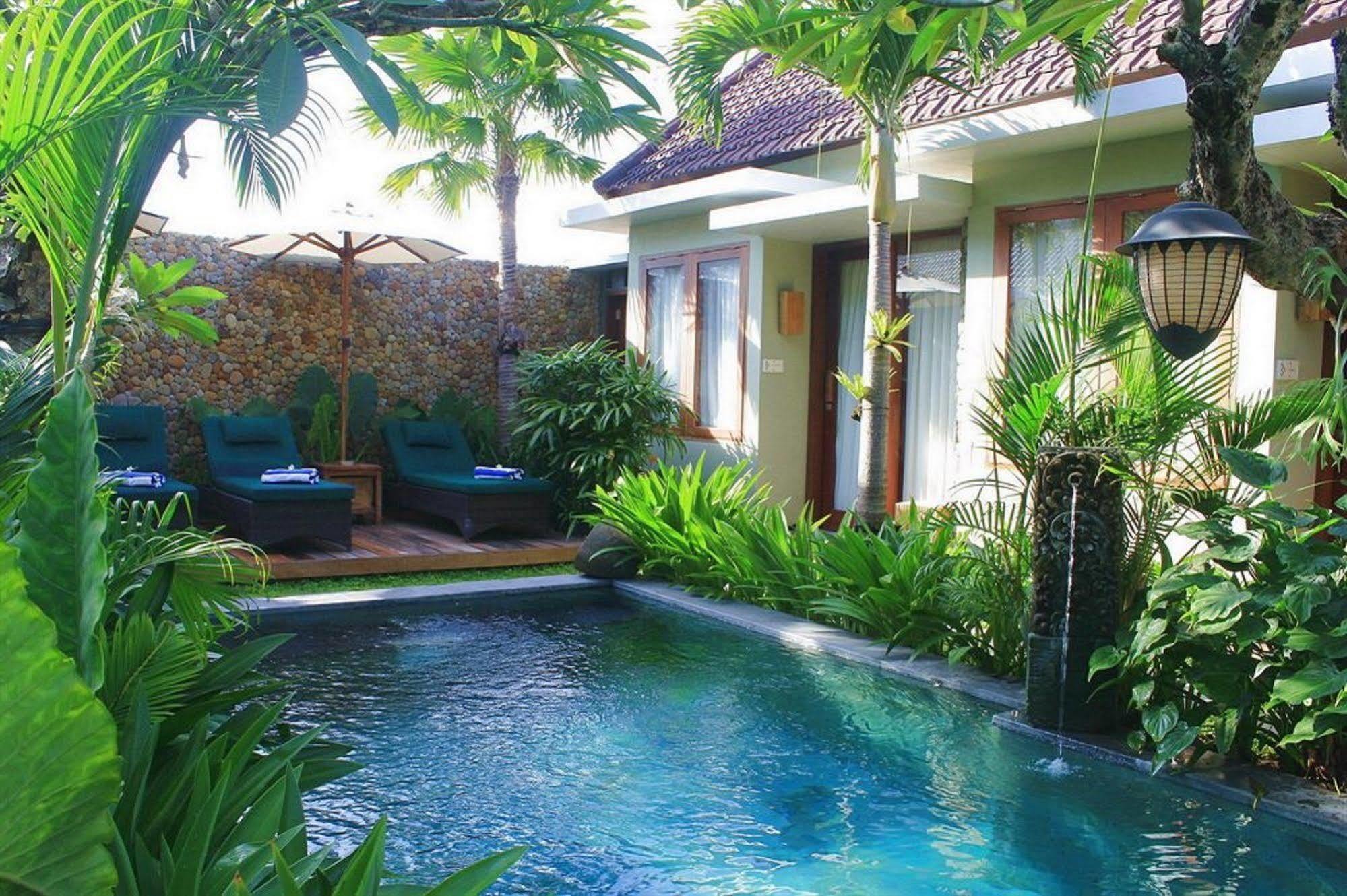 Uma Karan Hotel Kuta Lombok Exterior foto