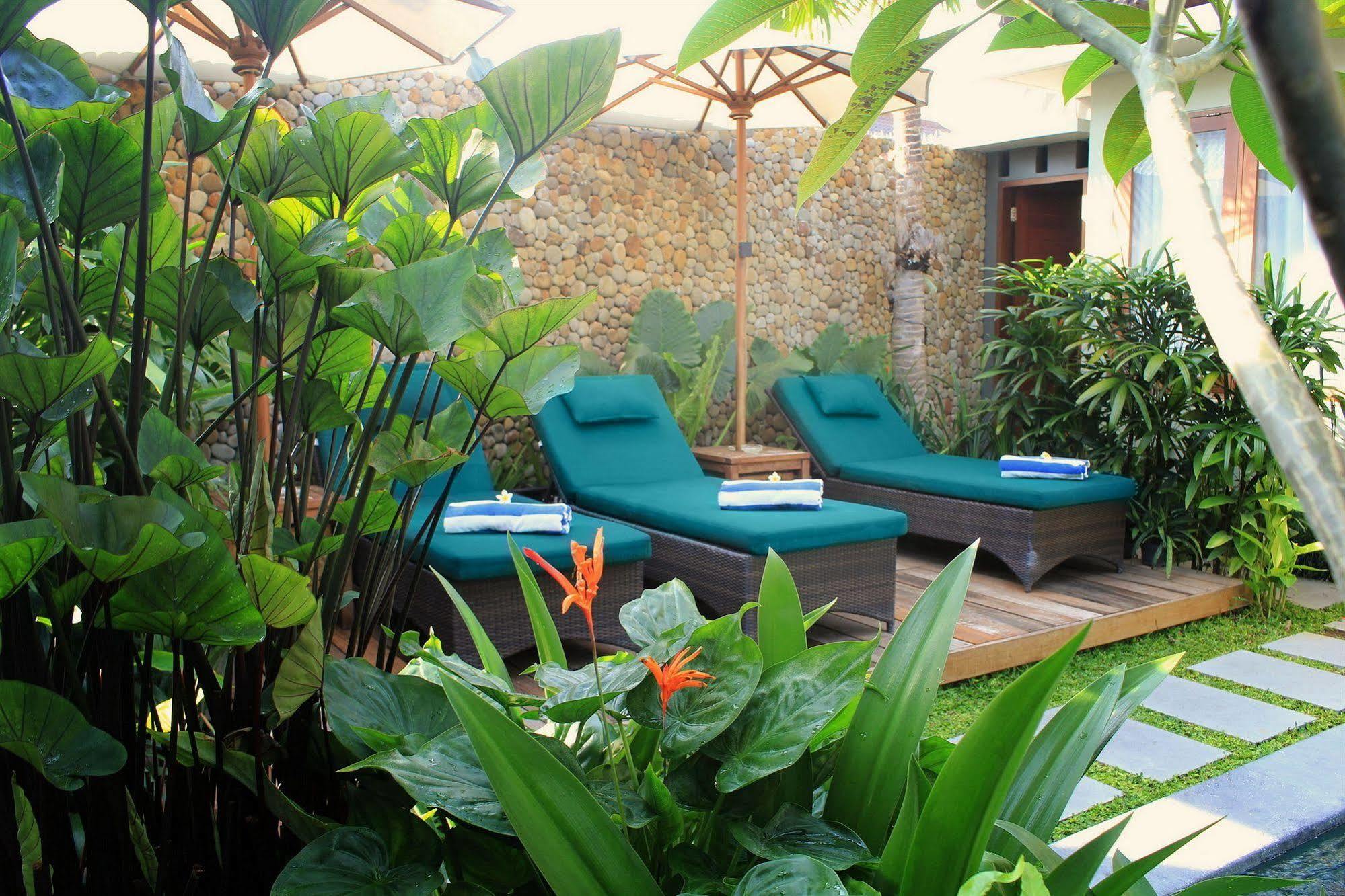 Uma Karan Hotel Kuta Lombok Exterior foto